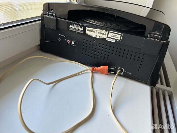 Проигрыватель Playbox Montreux на запчасти/ ремонт