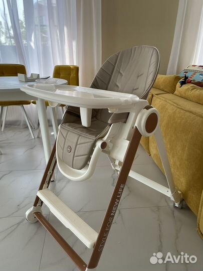 Стульчик для кормления Happy Baby berny v2