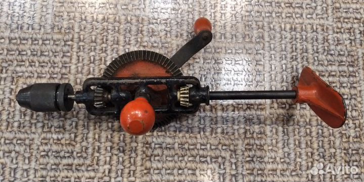 Продам механическую, ручную дрель