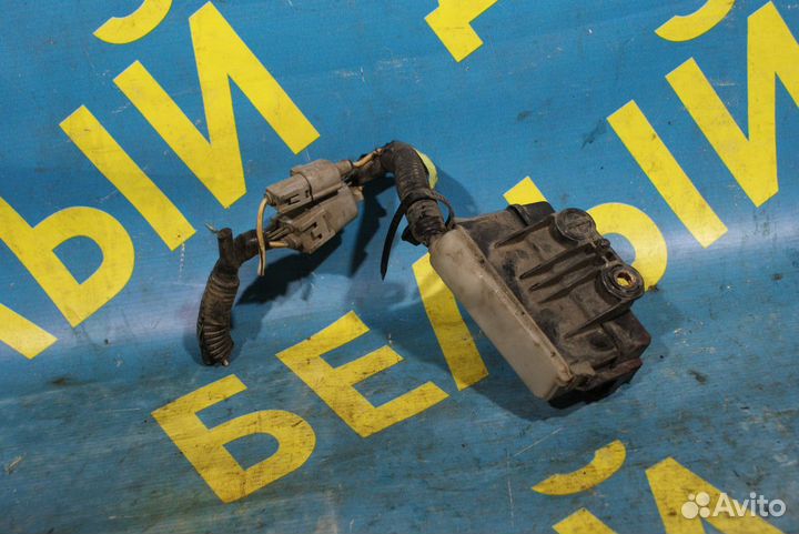 Колодка предохранителей Toyota Corolla E11