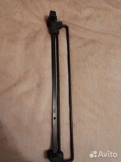 Вешалка выдвижная