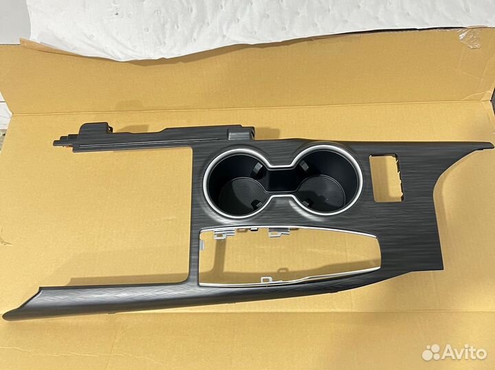 Центральная консоль Камри 75 2021