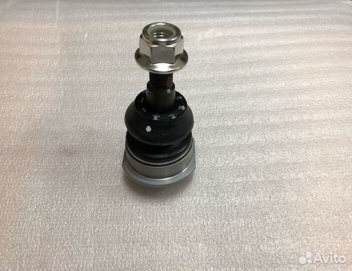 Шаровая верхнего рычага Jeep Grand Cherokee WK2