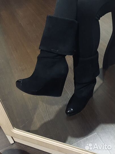 Замшевые сапоги Calvin Klein 38