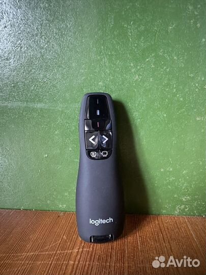 Презентер Logitech R400 Black / лазерная указка