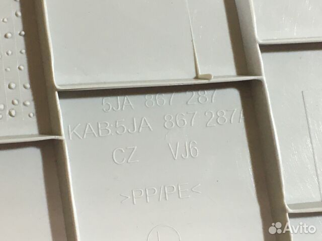 Обшивка задней стойки левая skoda rapid 1 рест 1.6