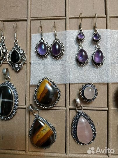 Бижутерия с натуральными камнями