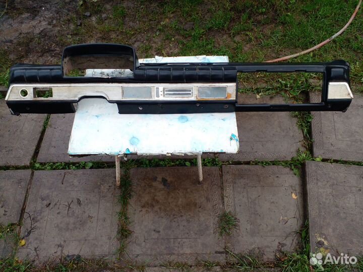 Решётка радиатора, торпеда ваз 2101, автономера