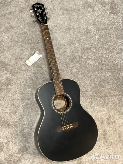 Акустическая гитара