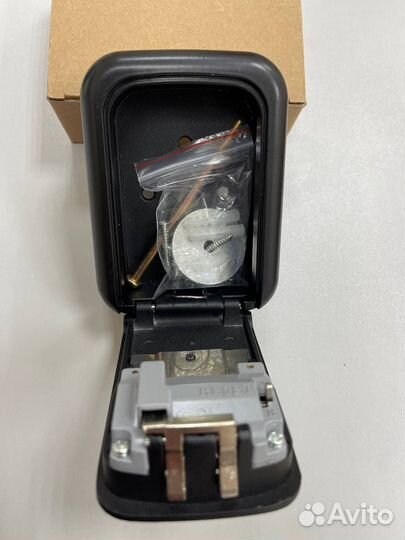 Навесной кодовый замок