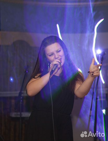 Ведущая, тамада, певица