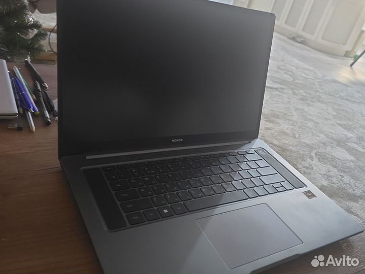 Honor magicbook 16