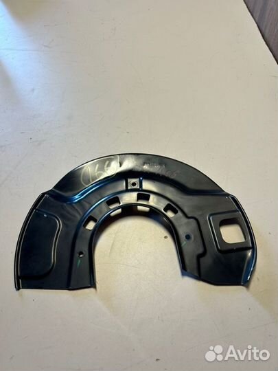 Пыльник тормозного диска передний левый Chery