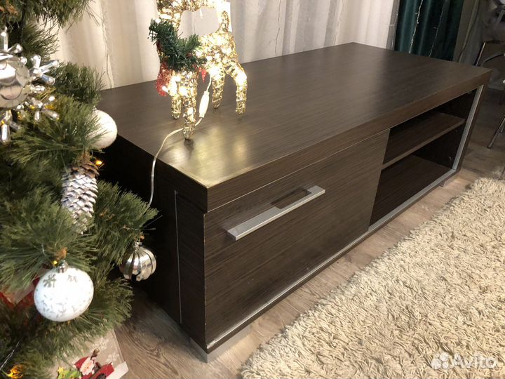 Тумба под телевизор