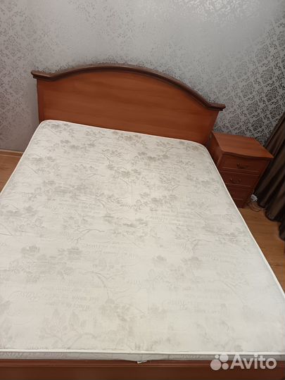 Кровать двухспальная с матрасом бу 160 200