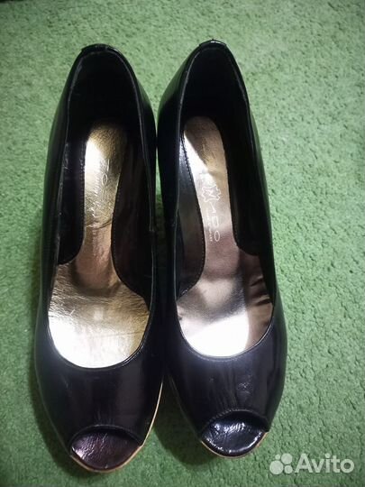 Женская обувь