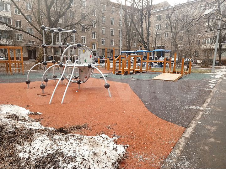 Доля в квартире-студии, 12 м², 1/5 эт.