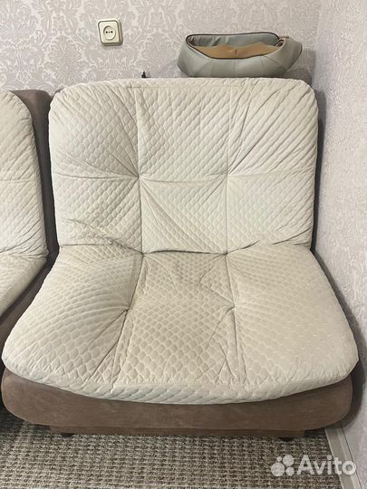 Комплект мягкой мебели