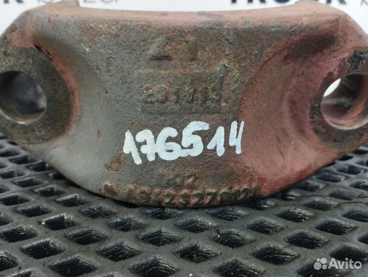 A9423270121 Кронштейн переднего стабилизатора