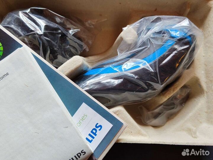 Электро бритва Philips AT756