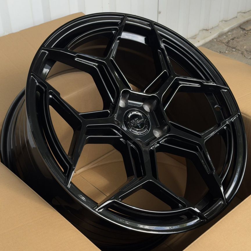 Литые диски Flow Form 8.5×R19 5×114.3