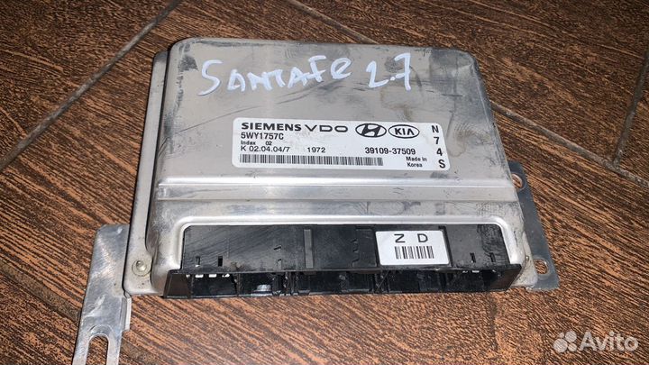 Блок управления двигателем Hyundai SantaFE SM G6BA