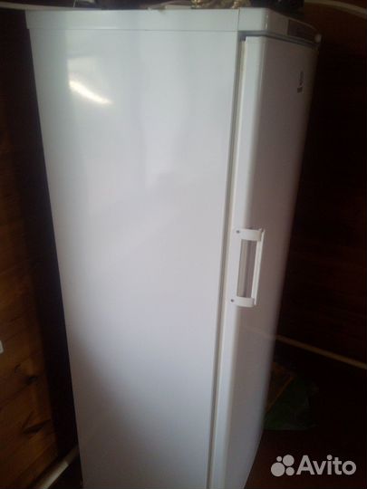 Морозильная камера Indesit SFR167NF.002