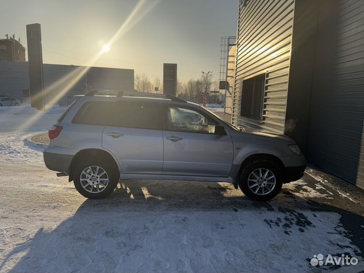 Mitsubishi Outlander 2.0 МТ, 2007, 370 000 км