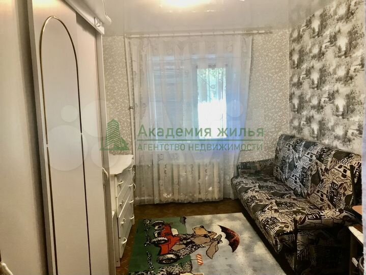 Комната 10,9 м² в 6-к., 1/5 эт.