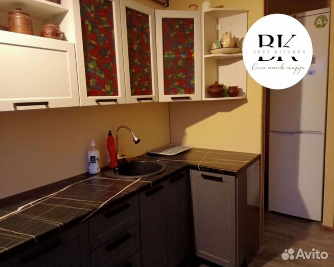 Кухня к окну