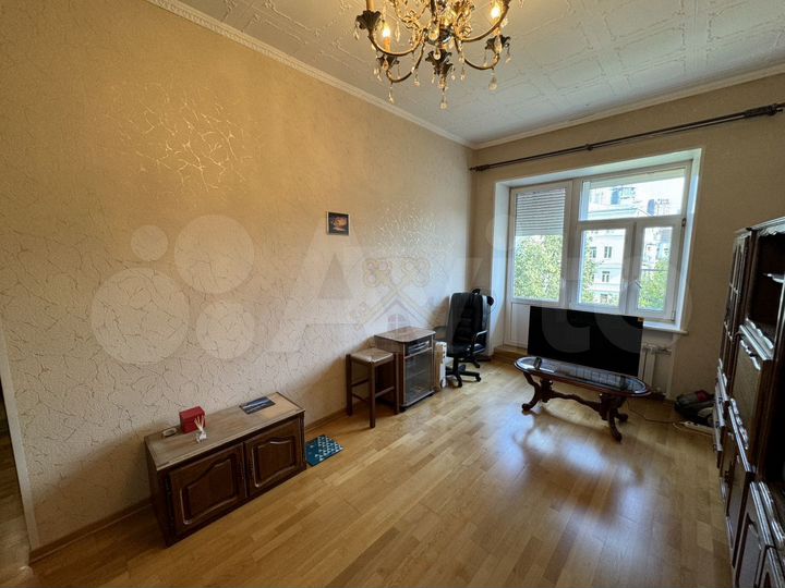 2-к. квартира, 57 м², 5/6 эт.