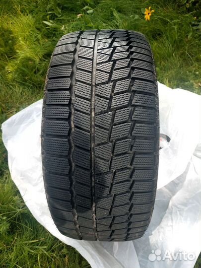 Maxxis Arctic Trekker SP03 245/45 R18