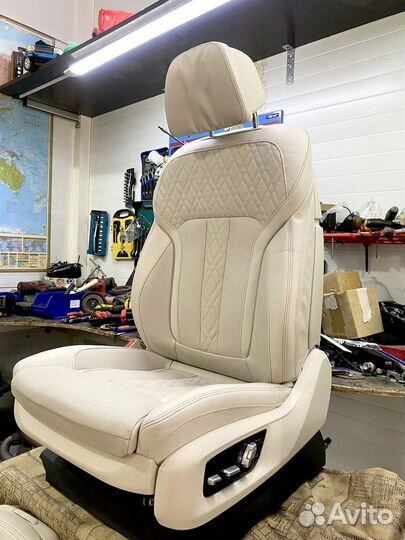 Сиденья Toyota Land Cruiser 200