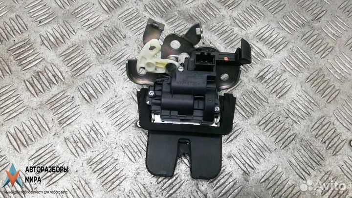 Замок багажника Audi Q5 8R 2011 8R0827505