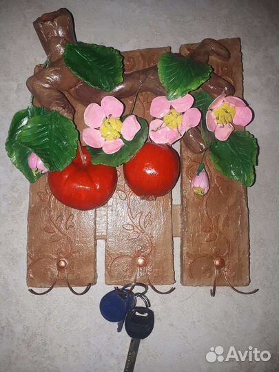 Ключница настенная керамическая