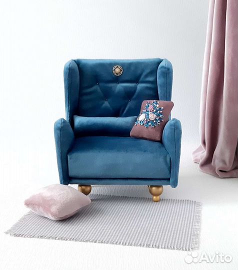 Кресло каминное интерьерное