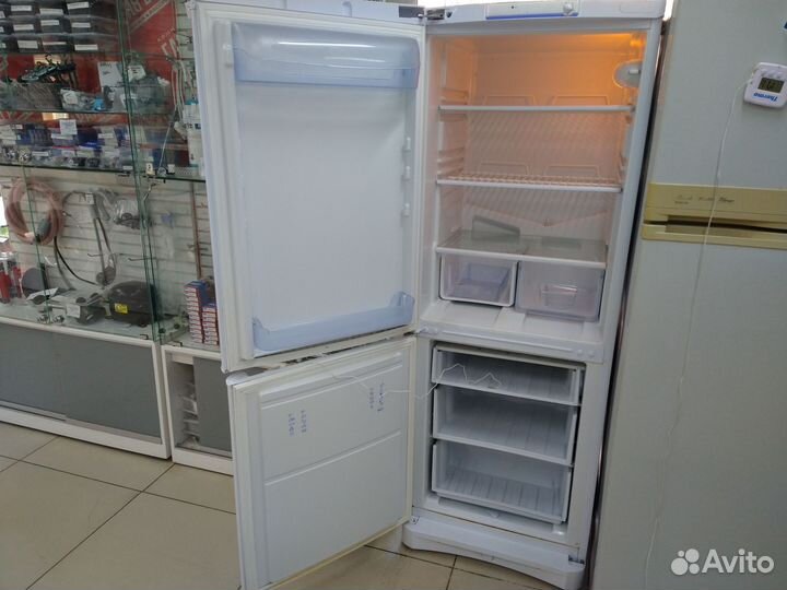 Холодильник с гарантией 2 месяца