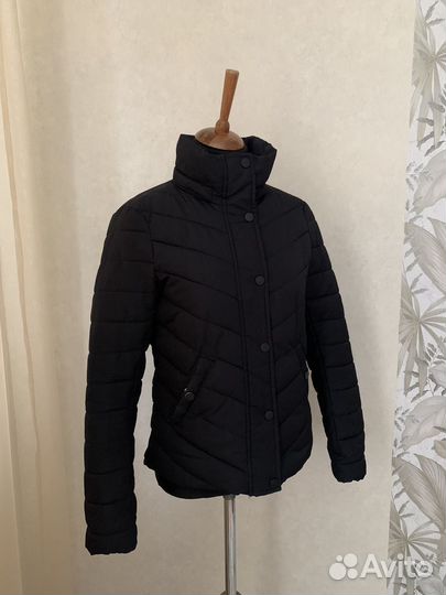 Куртка женская стеганая H&M демисезон черная 44