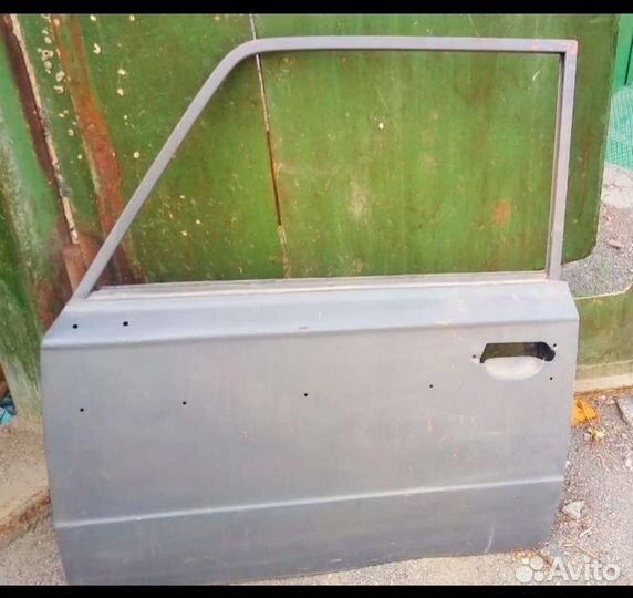 Дверь левая передняя на ваз 2104