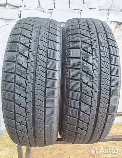 Bridgestone Blizzak VRX 215/60 R17 96Q