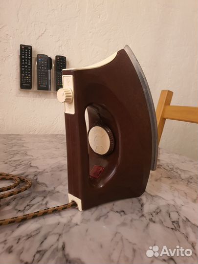 Утюг утп 1000-1,8.220