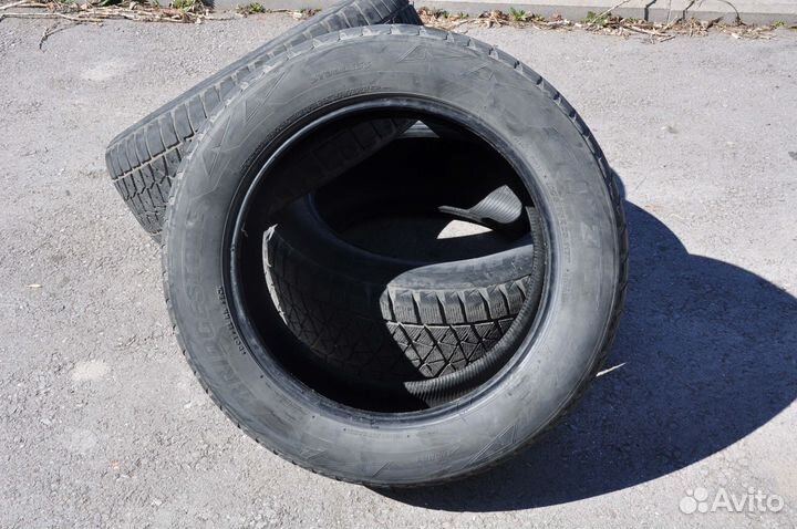 Bridgestone Blizzak DM-V2 275/55 R20 117T