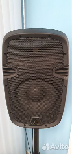 Behringer PK110A активная акустическая система