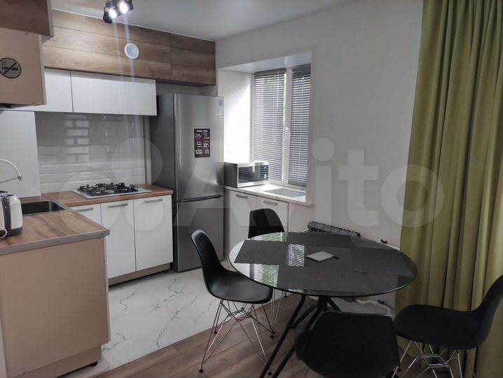 2-к. квартира, 43 м², 2/5 эт.
