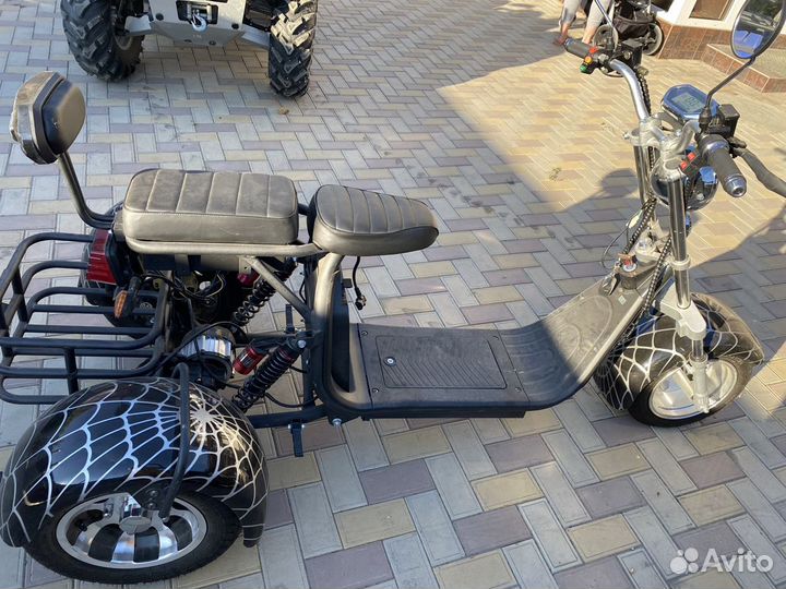 Электроскутер трицикл