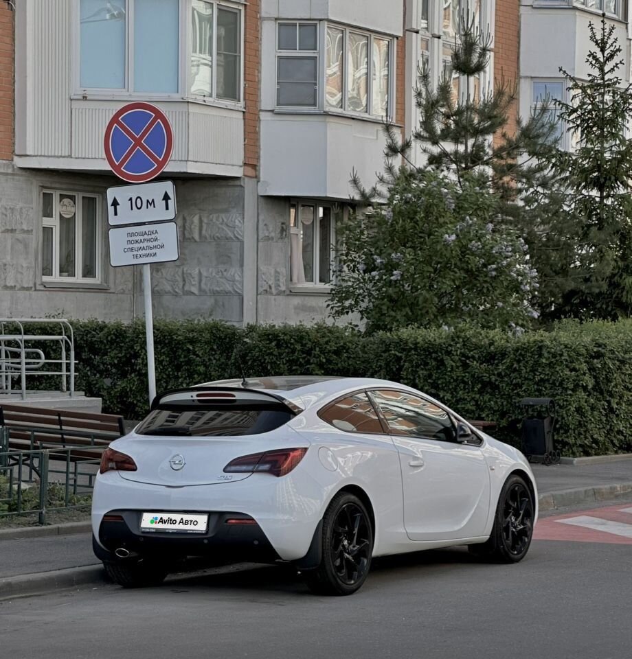Opel Astra GTC: фото владельца