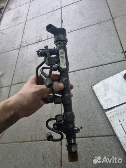 Топливная Рампа Volkswagen Audi Skoda 2.0 diesel