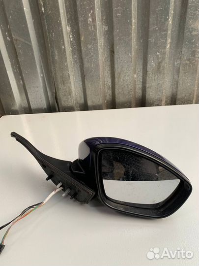Правое зеркало заднего вида Peugeot 208