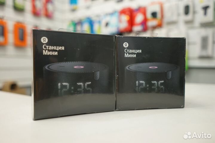 Умная колонка Яндекс Станция Мини с часами