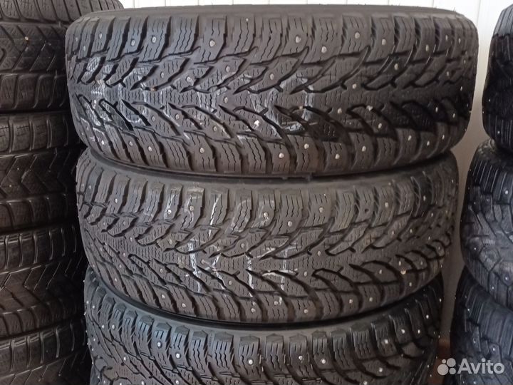 Nokian Tyres Hakkapeliitta 9 215/65 R17